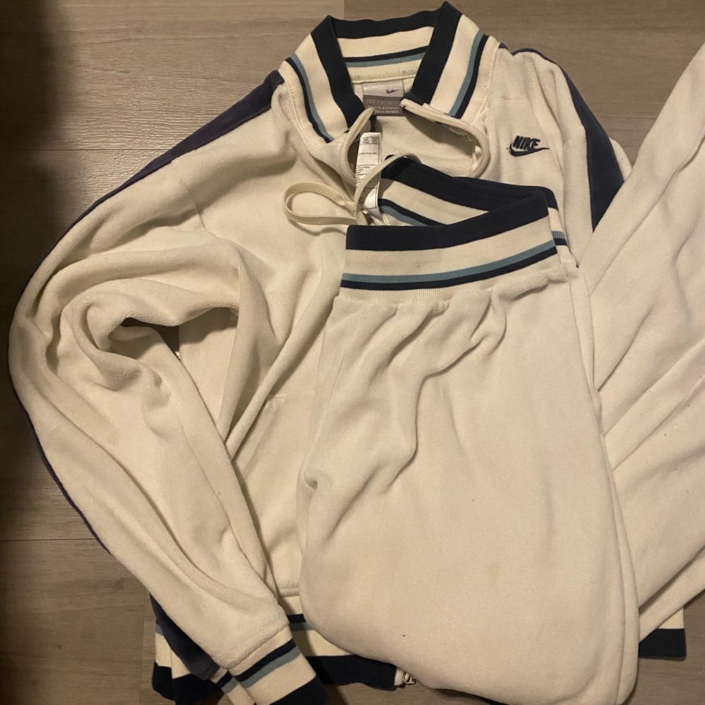 Nike Cream and Navy Zip-Up Jacket